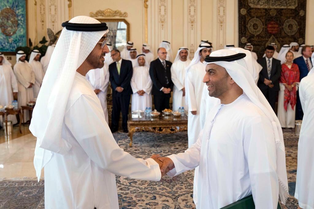 الدكتور سالم الكتبي يتشرف بالسلام على صاحب السمو الشيخ محمد بن زايد آل نهيان، ولي عهد أبوظبي آنذاك ورئيس الدولة حاليًا، 2017.