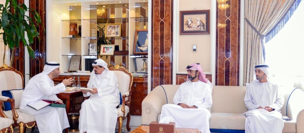 جانب من استقبال صاحب السمو حاكم عجمان للدكتور سالم الكتبي.