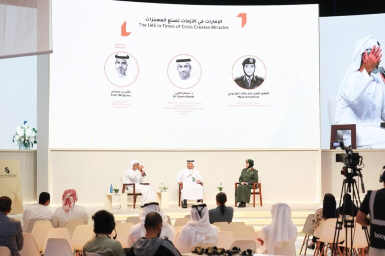 الدكتور سالم الكتبي في جلسة «الإمارات في الأزمات تصنع المعجزات»