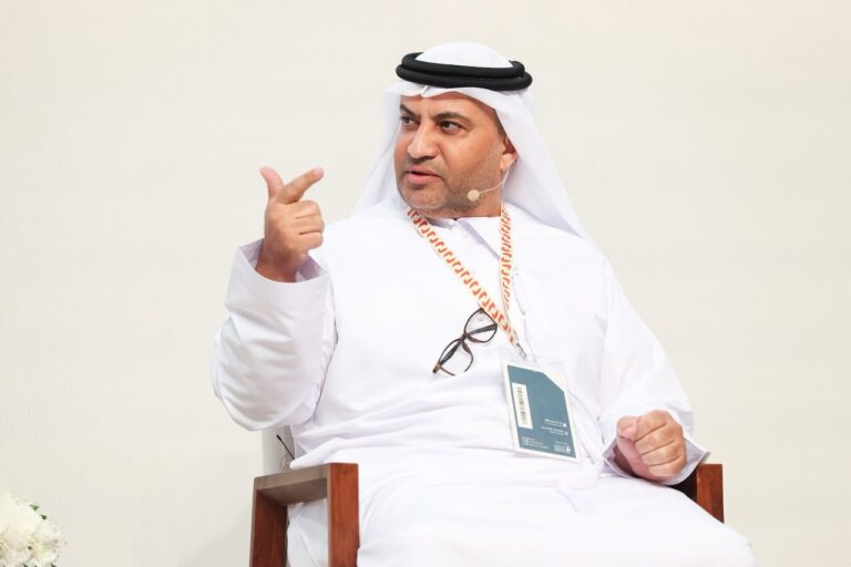 الدكتور سالم الكتبي في جلسة «الإمارات في الأزمات تصنع المعجزات»