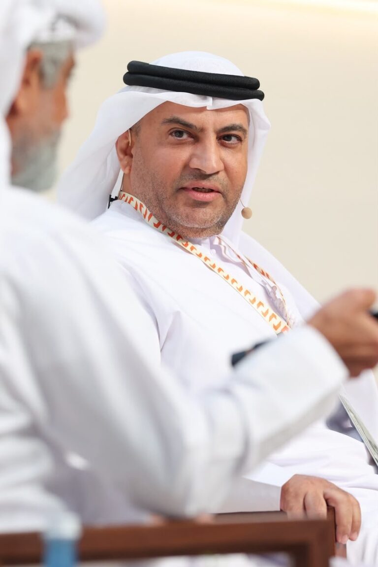 الدكتور سالم الكتبي في جلسة «الإمارات في الأزمات تصنع المعجزات»