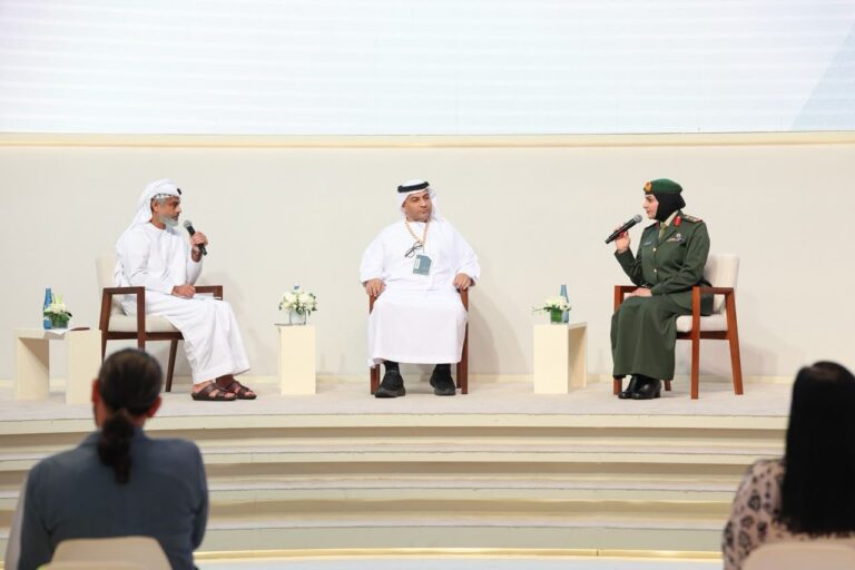 الدكتور سالم الكتبي في جلسة «الإمارات في الأزمات تصنع المعجزات»