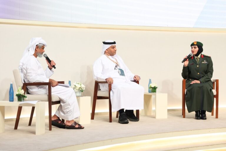 الدكتور سالم الكتبي في جلسة «الإمارات في الأزمات تصنع المعجزات»