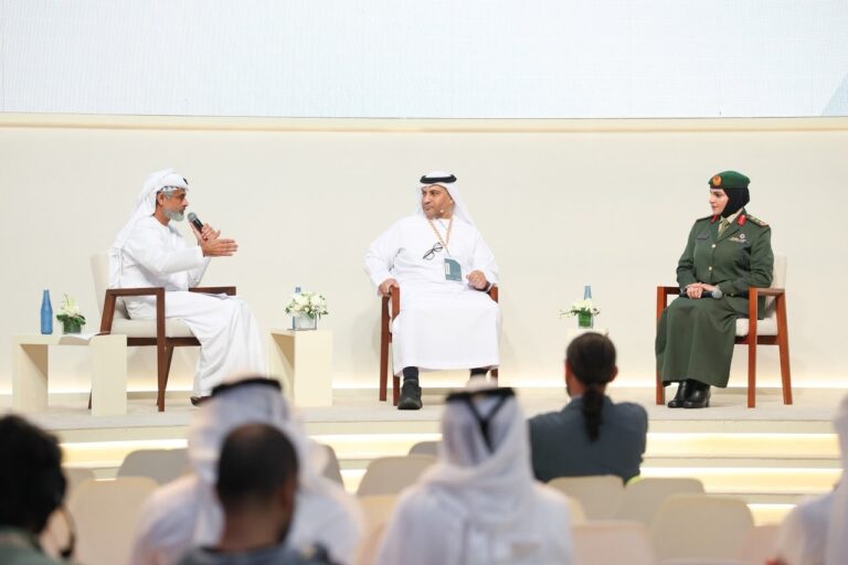 الدكتور سالم الكتبي في جلسة «الإمارات في الأزمات تصنع المعجزات»